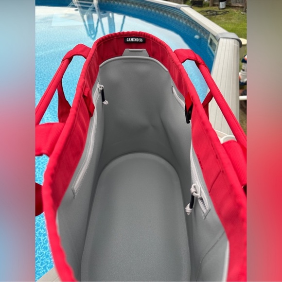 Yeti Camino 35 Rescue Red - Picture 2 of 3